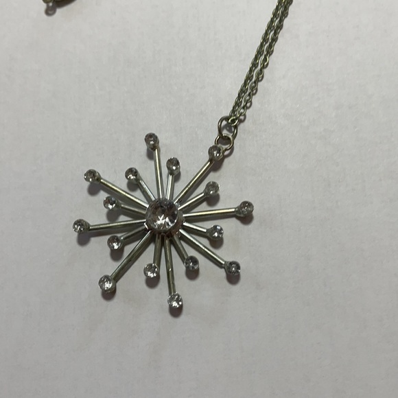 Elsa! Costume Snowflake Necklace 15” Chain - Picture 2 of 2